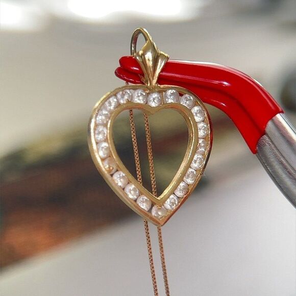 10k YG Cz Heart Necklace - Picture 3 of 8